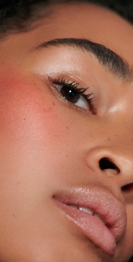 Encart de com. nouveauté maquillage 2024 - kit mise à jour